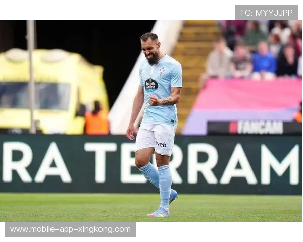 巴萨法蒂快速插上后点补射洞穿对手防线:速度与精准编织的致胜瞬间